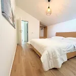 Apartman Swiss Qerret