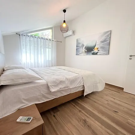 Apartment Swiss Qerret *