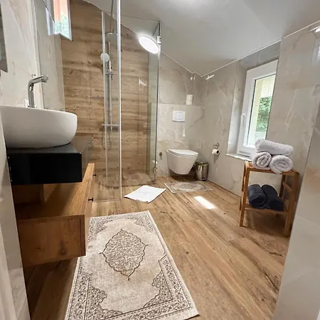 Apartment Swiss Qerret