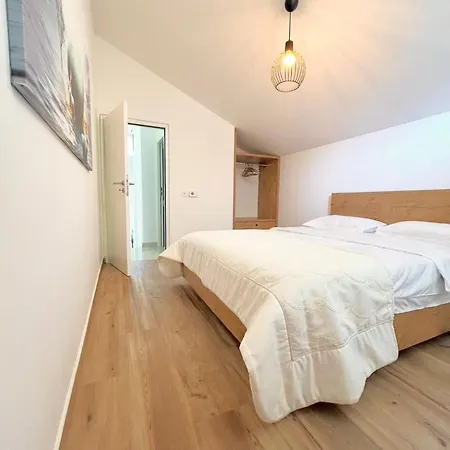 Apartamento Swiss Qerret